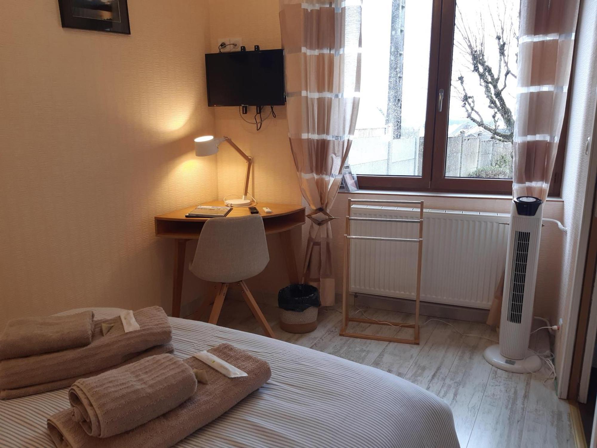 Au Bon Vivant Dampierre-sur-Salon 部屋 写真