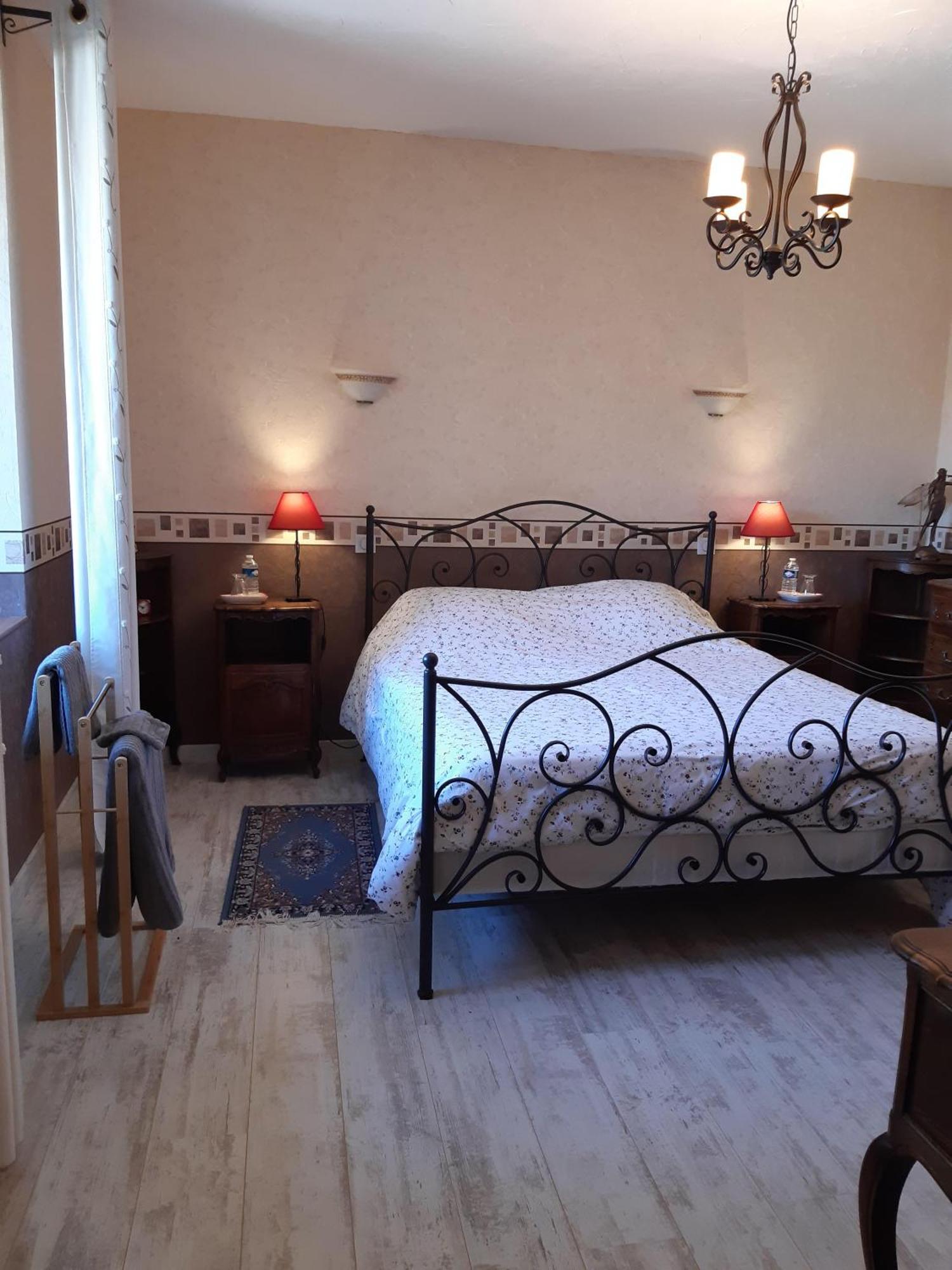 Au Bon Vivant Dampierre-sur-Salon 部屋 写真